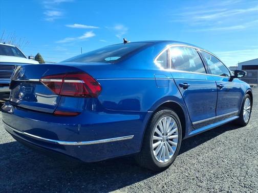 2017 Volkswagen Passat 1.8T SE
