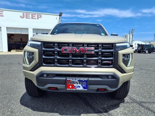 2023 GMC Canyon AT4