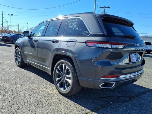 2022 Jeep Grand Cherokee 4xe Overland