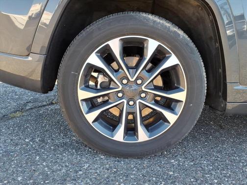 2022 Jeep Grand Cherokee 4xe Overland