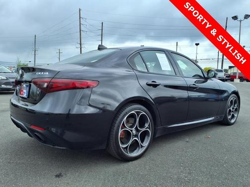 2022 Alfa Romeo Giulia Veloce