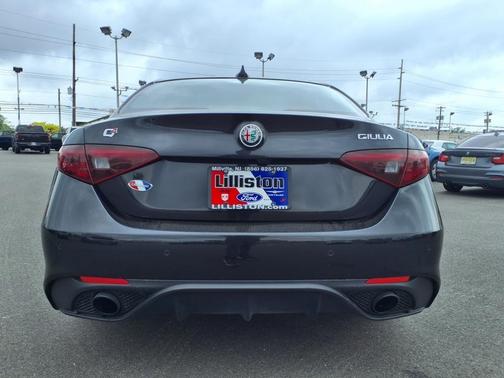 2022 Alfa Romeo Giulia Veloce