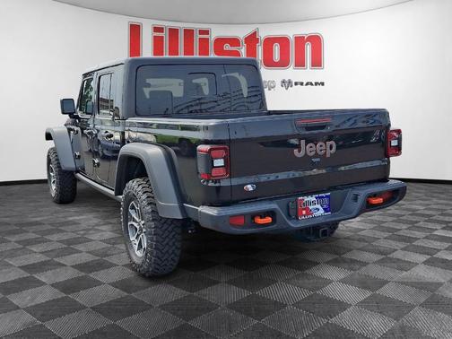 Black Clearcoat 2026 Jeep Gladiator Mojave