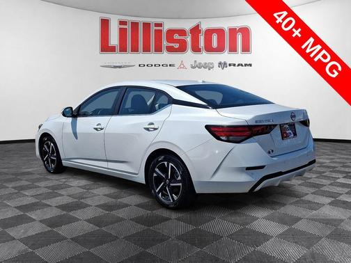 Aspen White 2024 Nissan Sentra SV