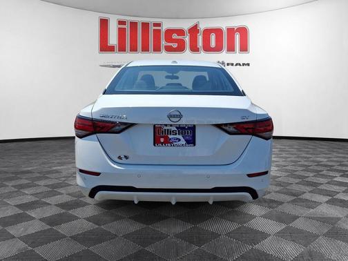Aspen White 2024 Nissan Sentra SV