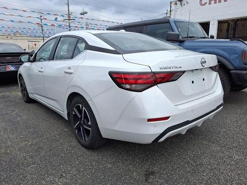 Aspen White 2024 Nissan Sentra SV