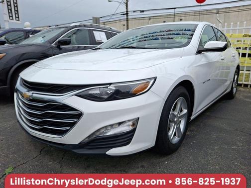 Summit White 2024 Chevrolet Malibu LT