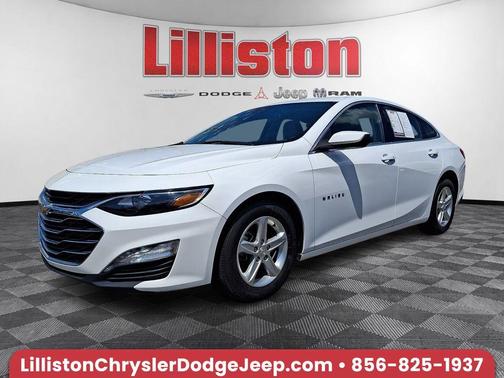 Summit White 2024 Chevrolet Malibu LT