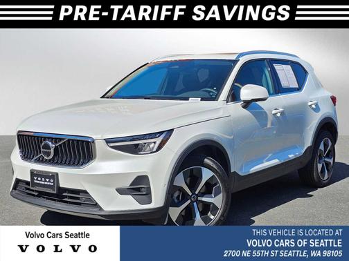 2024 Volvo XC40 B5 Plus Bright