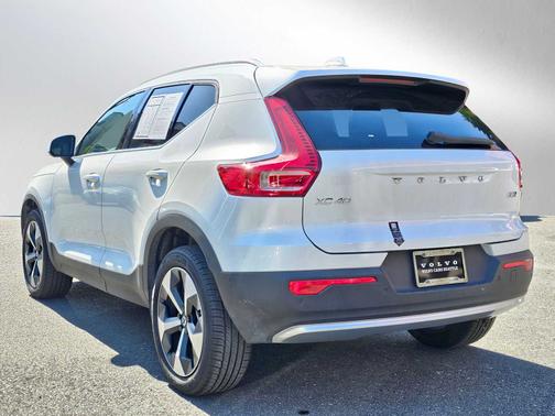 2024 Volvo XC40 B5 Plus Bright
