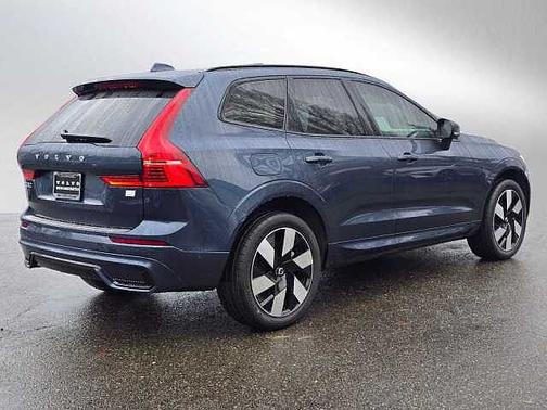2023 Volvo XC60 Plus