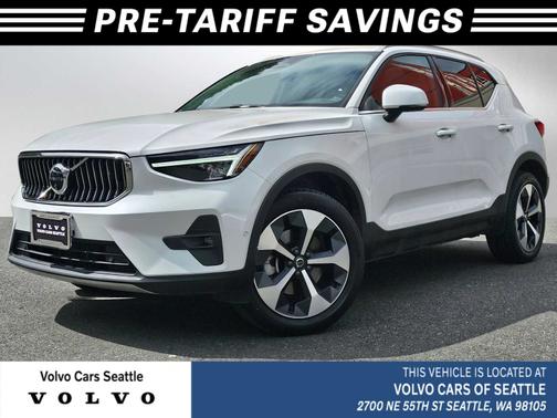 2024 Volvo XC40 B5 Plus Bright