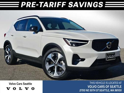2023 Volvo XC40 B5 AWD Plus Dark