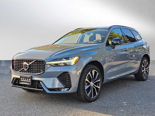 2024 Volvo XC60 B5 Plus Dark