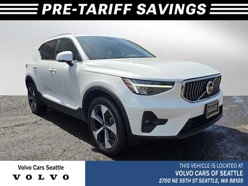 2024 Volvo XC40 B5 Plus Bright