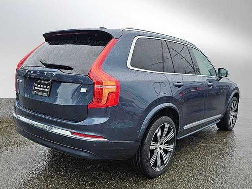 2023 Volvo XC90 Plus