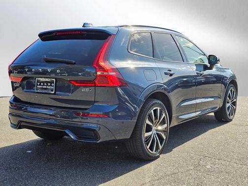 2025 Volvo XC60 B5 Plus