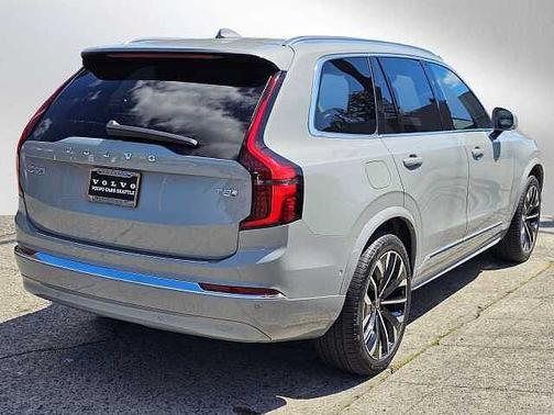 Vapour Grey 2025 Volvo XC90 Ultra