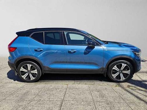 Fjord Blue 2023 Volvo XC40 Plus