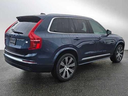 2023 Volvo XC90 Plus