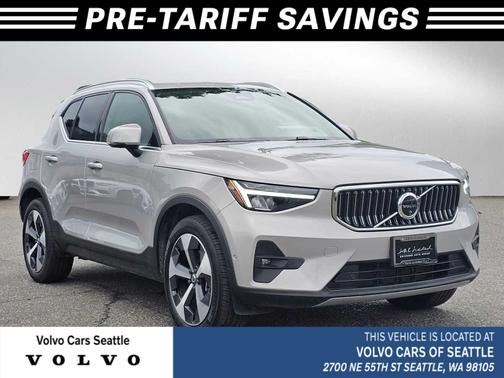 2024 Volvo XC40 B5 Plus Bright