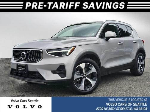 2024 Volvo XC40 B5 Plus Bright