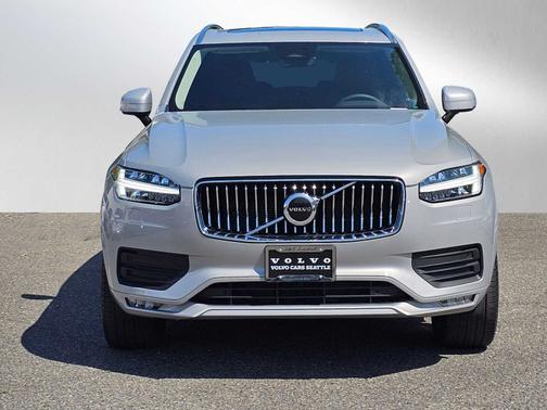 2023 Volvo XC90 B5 AWD Core