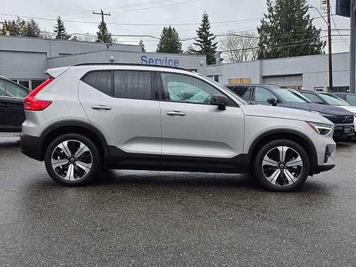 2023 Volvo XC40 Plus