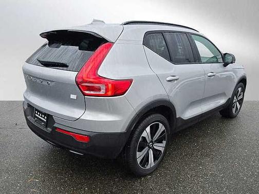 2023 Volvo XC40 Plus