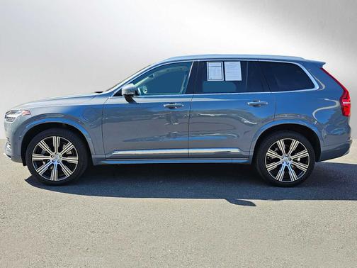 2022 Volvo XC90 Recharge Plug-In Hybrid eAWD Inscription 7 Seater