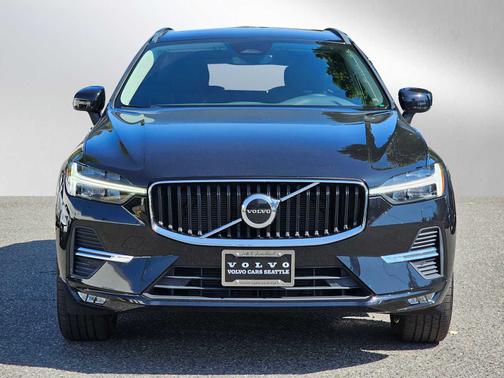 2022 Volvo XC60 B5 AWD Momentum