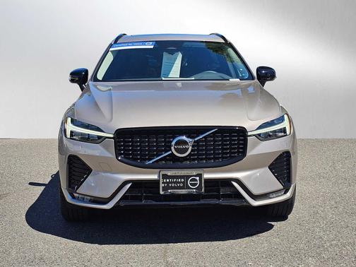 2024 Volvo XC60 B5 Core Dark