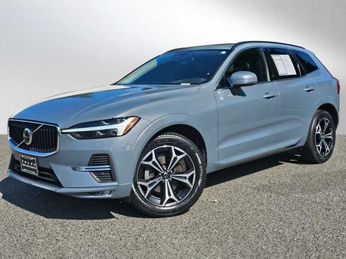 2022 Volvo XC60 B5 AWD Momentum