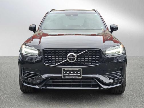 2022 Volvo XC90 Recharge Plug-In Hybrid T8 R-Design Extended Range 7P