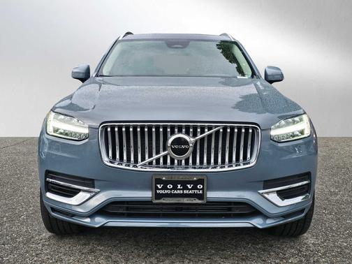 2023 Volvo XC90 Recharge Plug-In Hybrid Core Bright 7-Seater