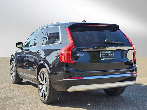 2022 Volvo XC90 T6 AWD Inscription 6 Seater