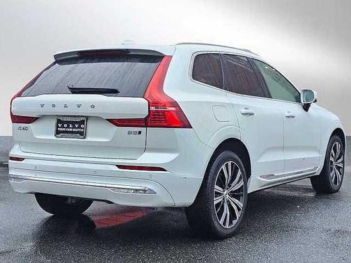 2023 Volvo XC60 Plus