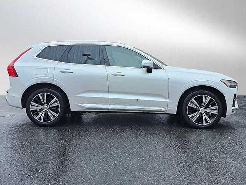 2023 Volvo XC60 Plus
