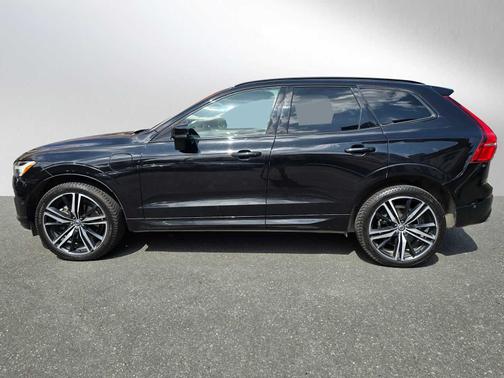 2021 Volvo XC60 Recharge Plug-In Hybrid T8 R-Design