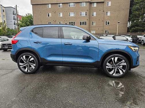 Fjord Blue 2023 Volvo XC40 B5 AWD Ultimate Dark