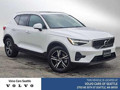2025 Volvo XC40 Core