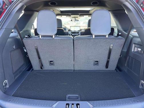 Rapid Red Metallic Tinted Clearcoat 2026 Ford Explorer ST-Line