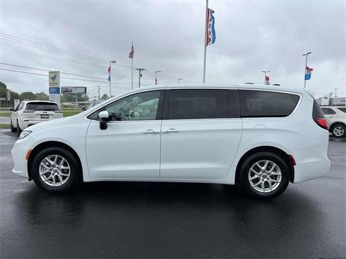 2023 Chrysler Pacifica Touring-L