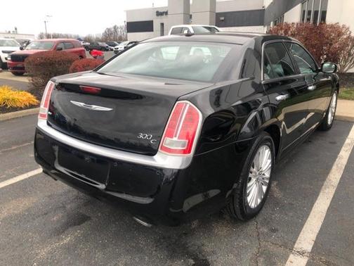2012 Chrysler 300C Luxury Series