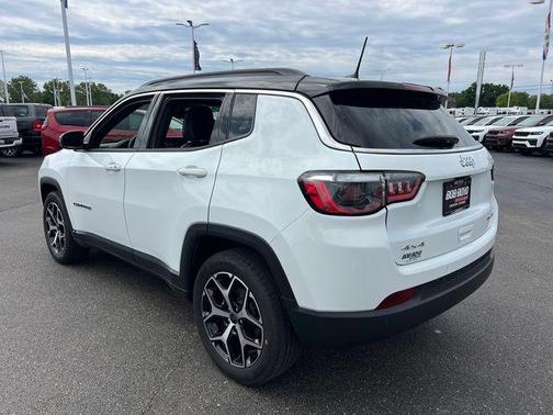 Bright White Clearcoat 2025 Jeep Compass Limited