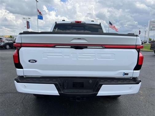 2024 Ford F-150 Lightning LARIAT