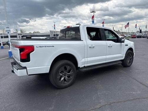 2024 Ford F-150 Lightning LARIAT