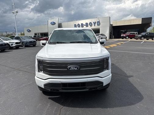 2024 Ford F-150 Lightning LARIAT
