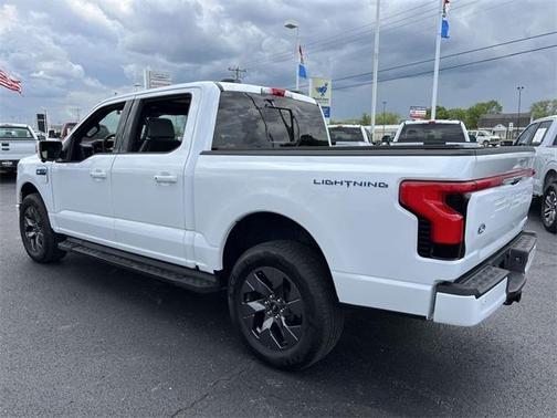 2024 Ford F-150 Lightning LARIAT