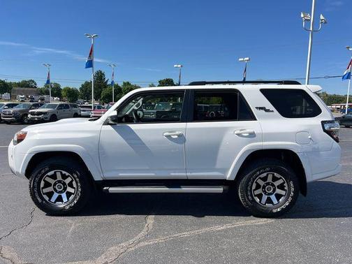 Ice 2023 Toyota 4Runner TRD Off Road